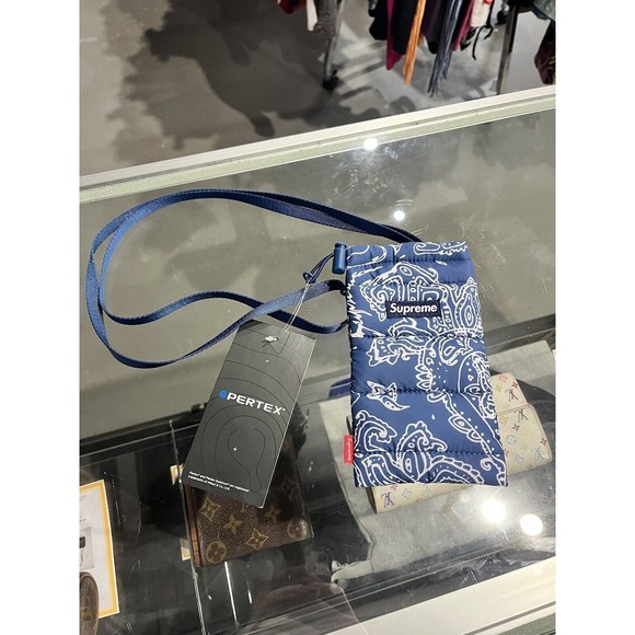 Supreme Puffer Neck Pouch Blue Paisley FW22 New With Tags